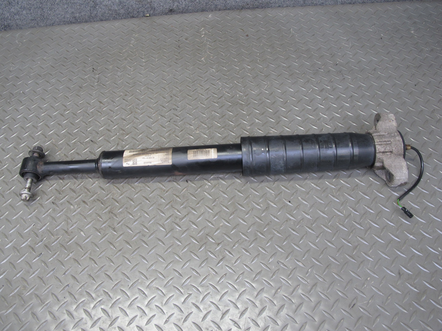 2017-2020 Maserati Levante M161 AWD Rear Right Air Strut Shock Absorber