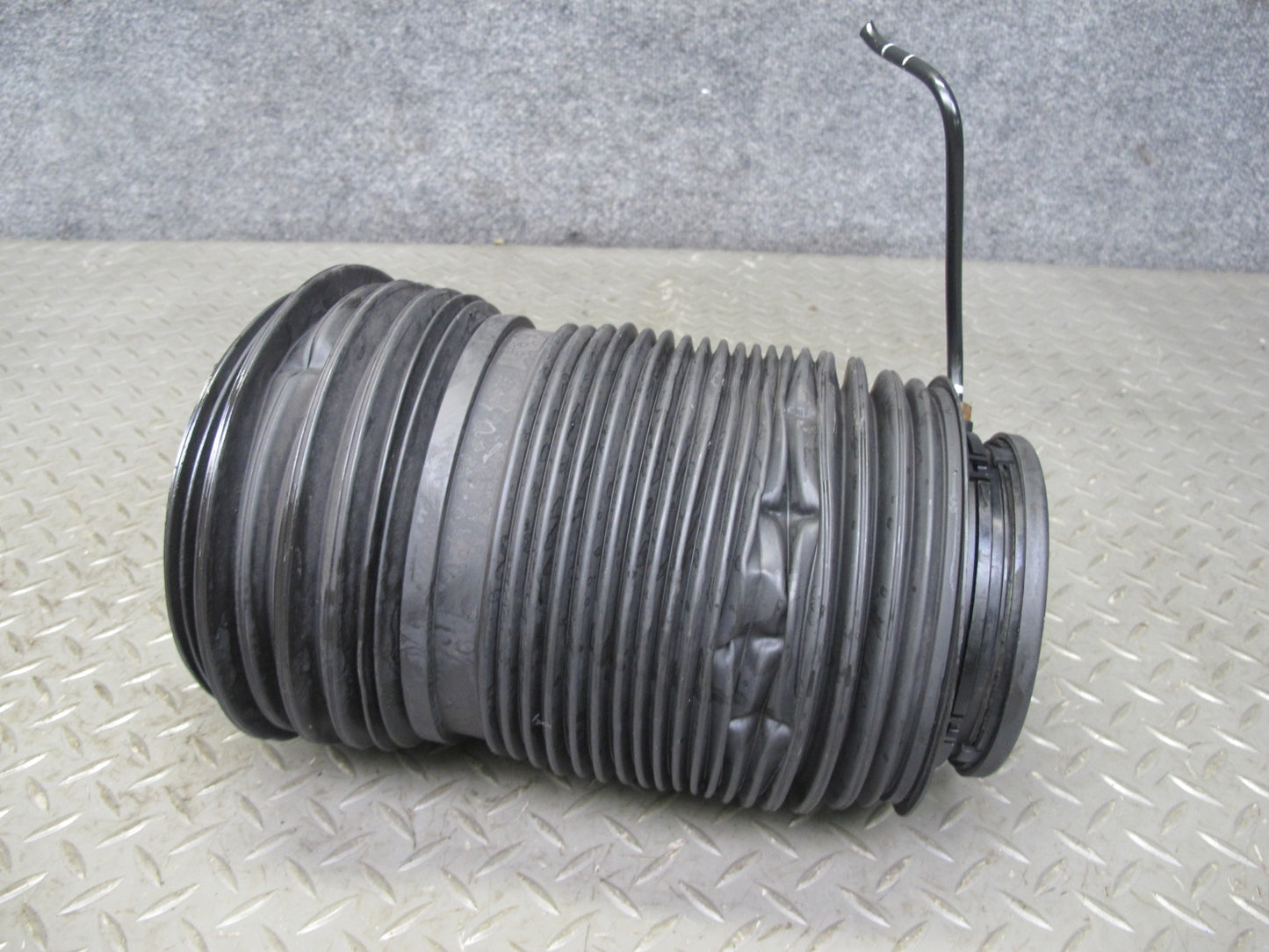 2017-2020 Maserati Levante M161 Rear Left Air Spring BAG Strut