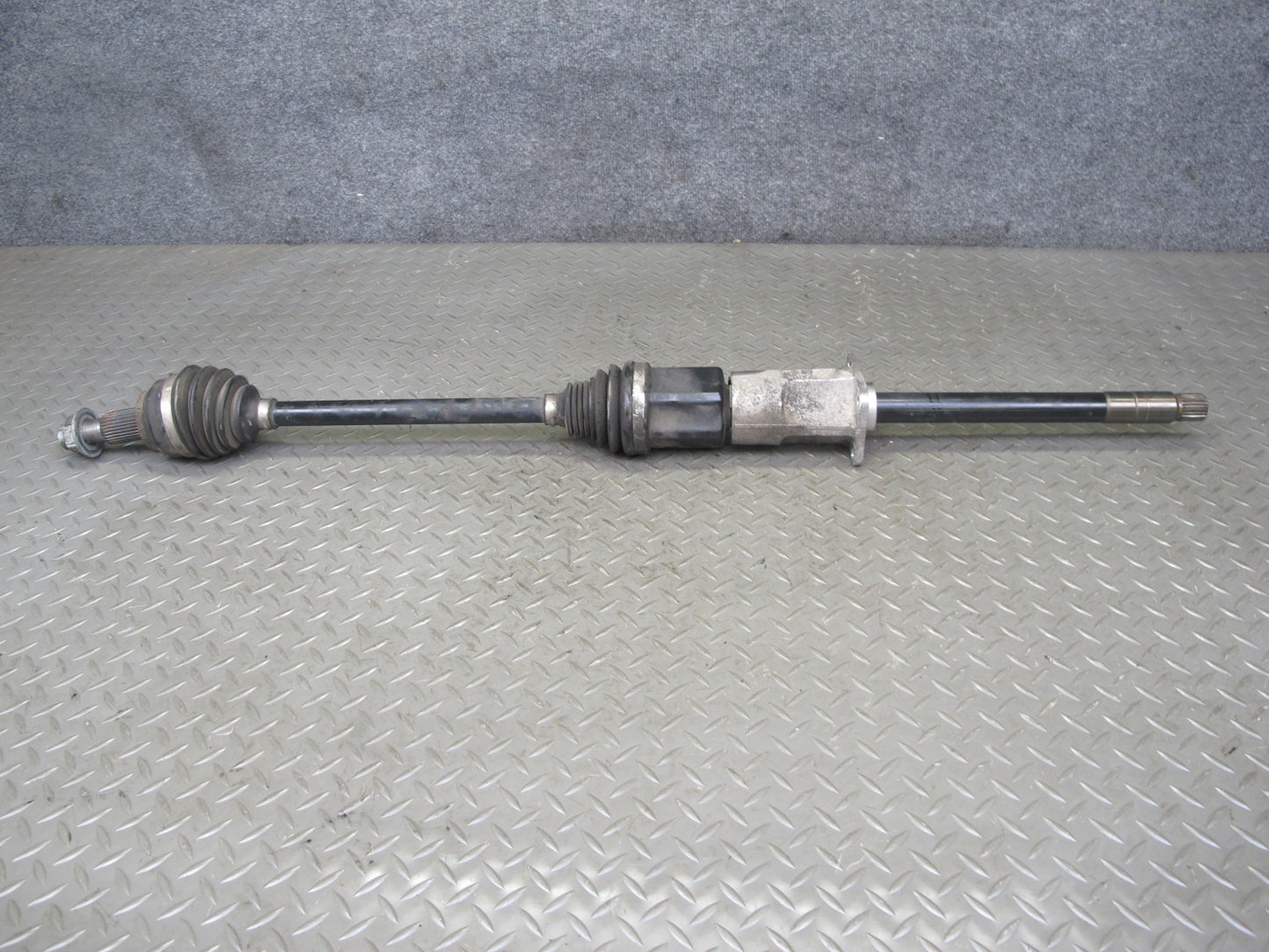 2017-2020 Maserati Levante M161 3.0L AWD Front Left Suspension Axle Shaft