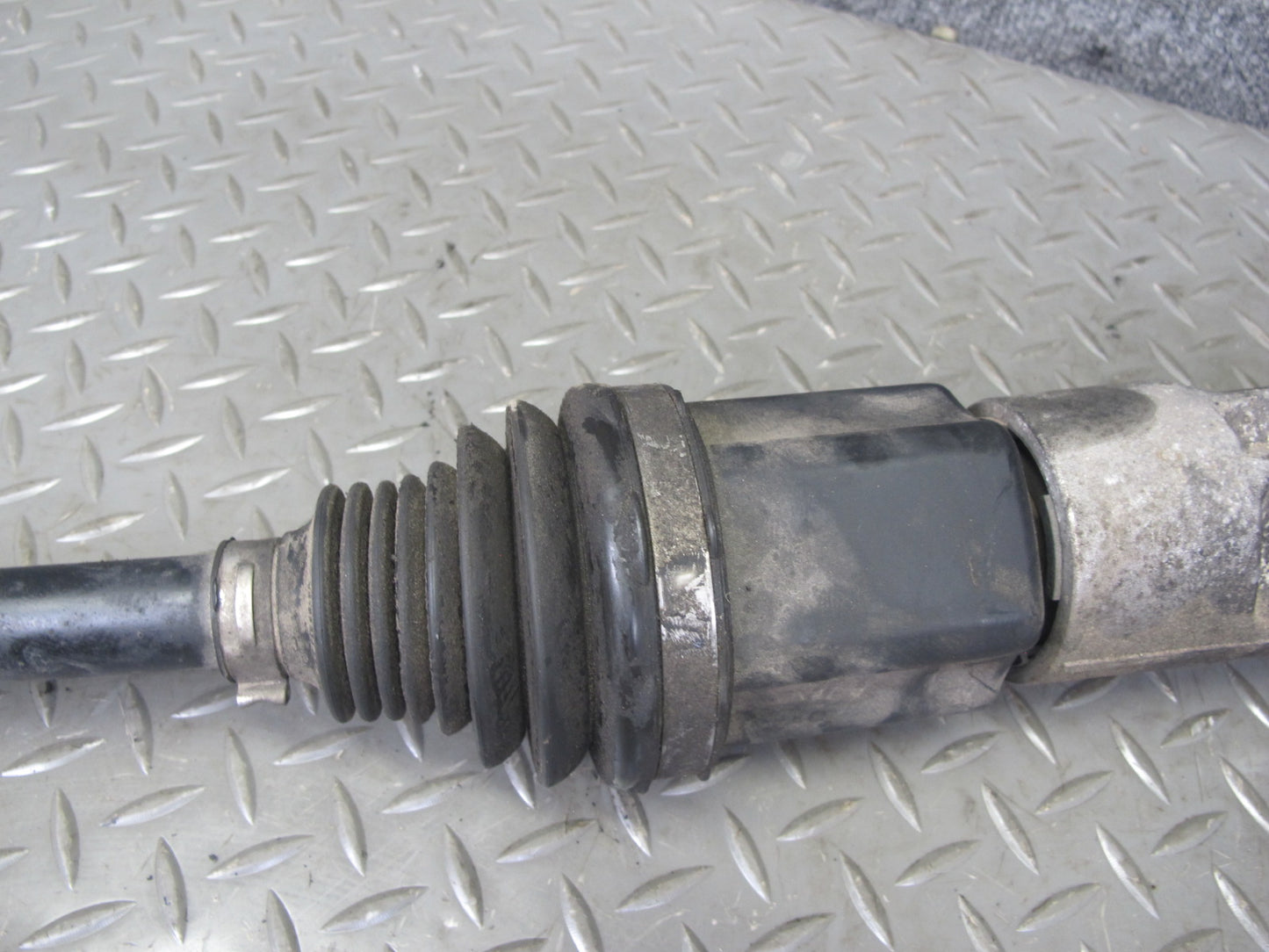 2017-2020 Maserati Levante M161 3.0L AWD Front Left Suspension Axle Shaft