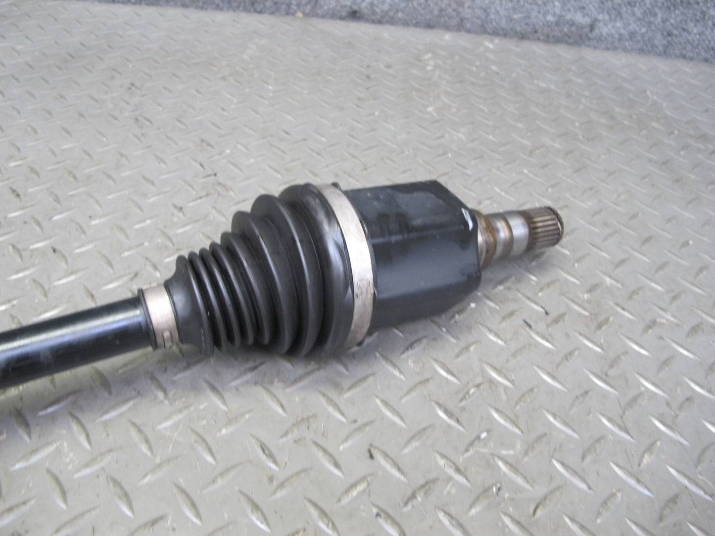 2017-2020 Maserati Levante M161 3.0L AWD Front Right Suspension Axle Shaft