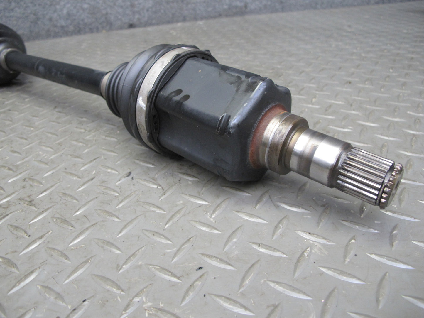 2017-2020 Maserati Levante M161 3.0L AWD Front Right Suspension Axle Shaft