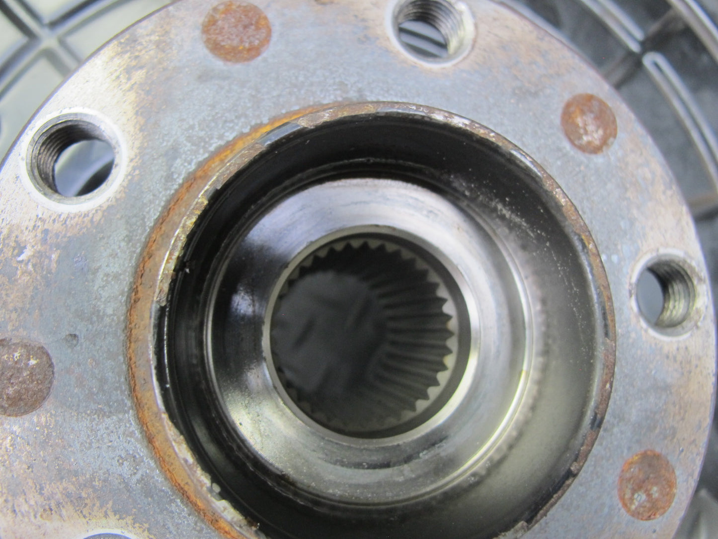 2017-2020 Maserati Levante M161 AWD Rear Left Spindle Knuckle Wheel Hub Bearing