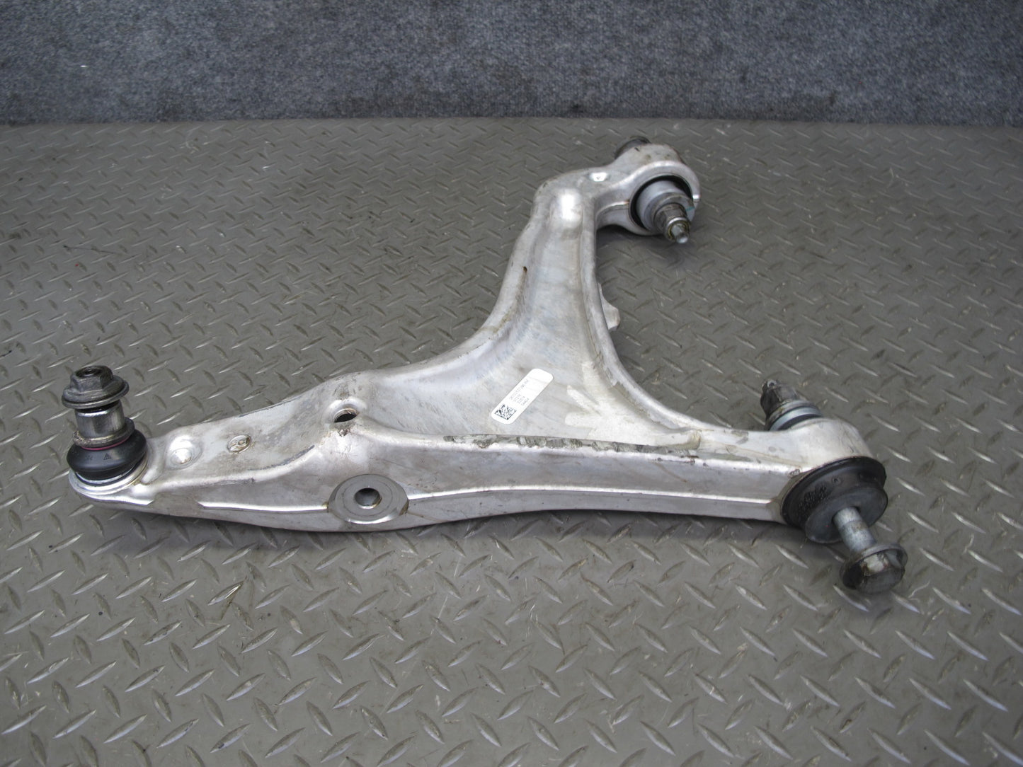 2017-2020 Maserati Levante M161 Front Right Upper & Lower Control Arm Set of 2