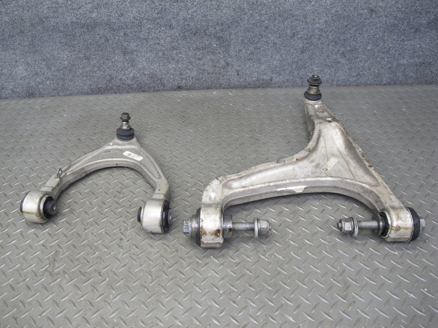 2017-2020 Maserati Levante M161 Front Left Upper & Lower Control Arm Set of 2