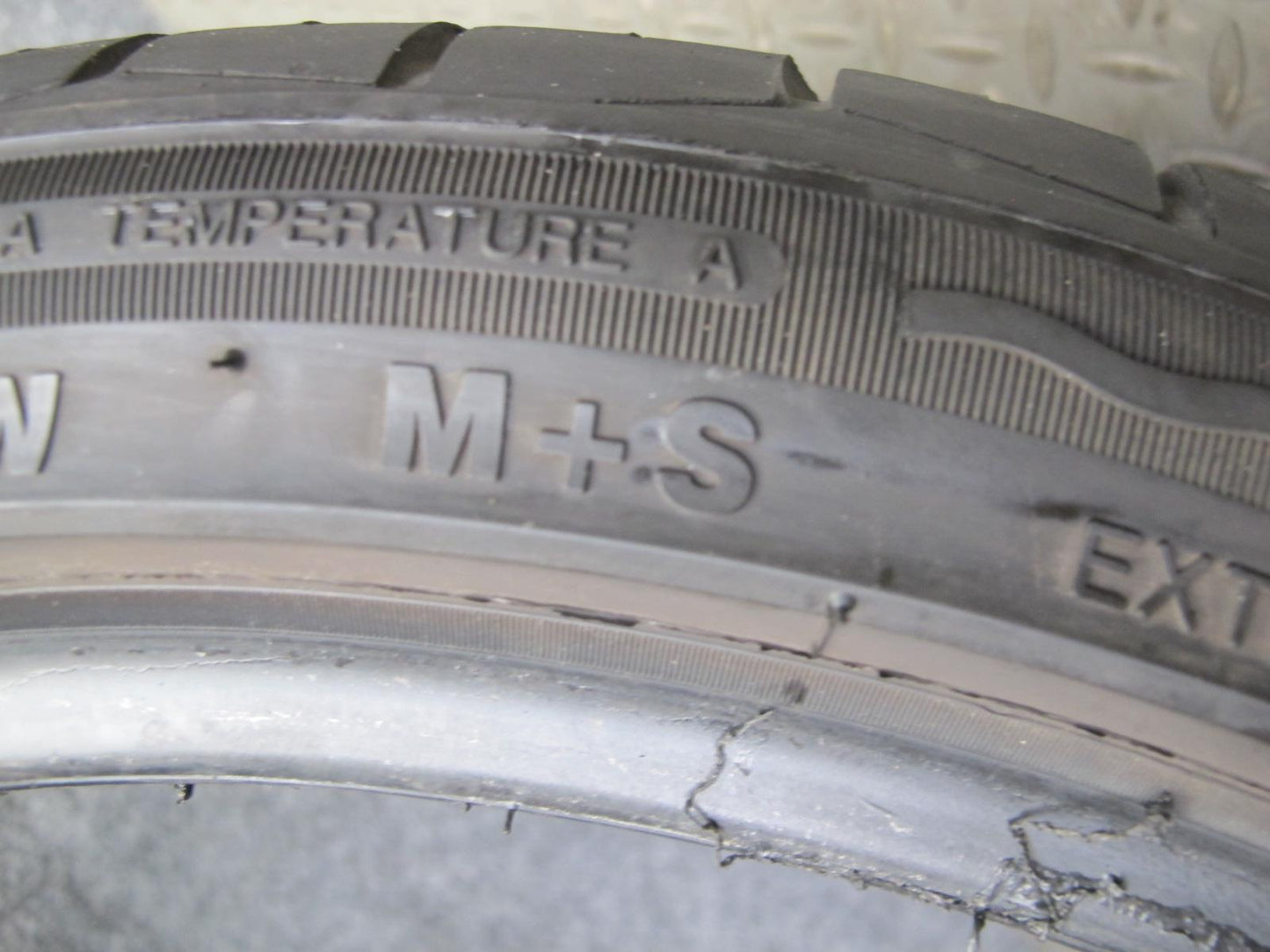 American Roadstar Sport A/S Tire 225/40 ZR18 92W 1924 8/32 Tread