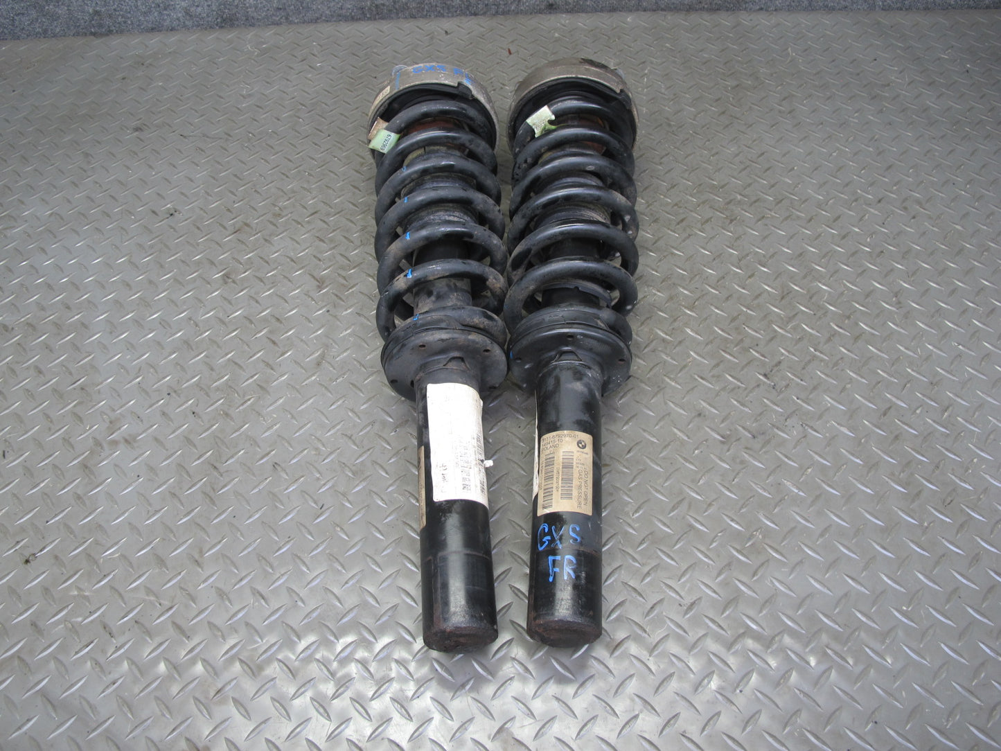 2010-2011 BMW E72 X6 AWD Hybrid Front Left & Right Strut Shock Absorber Set of 2