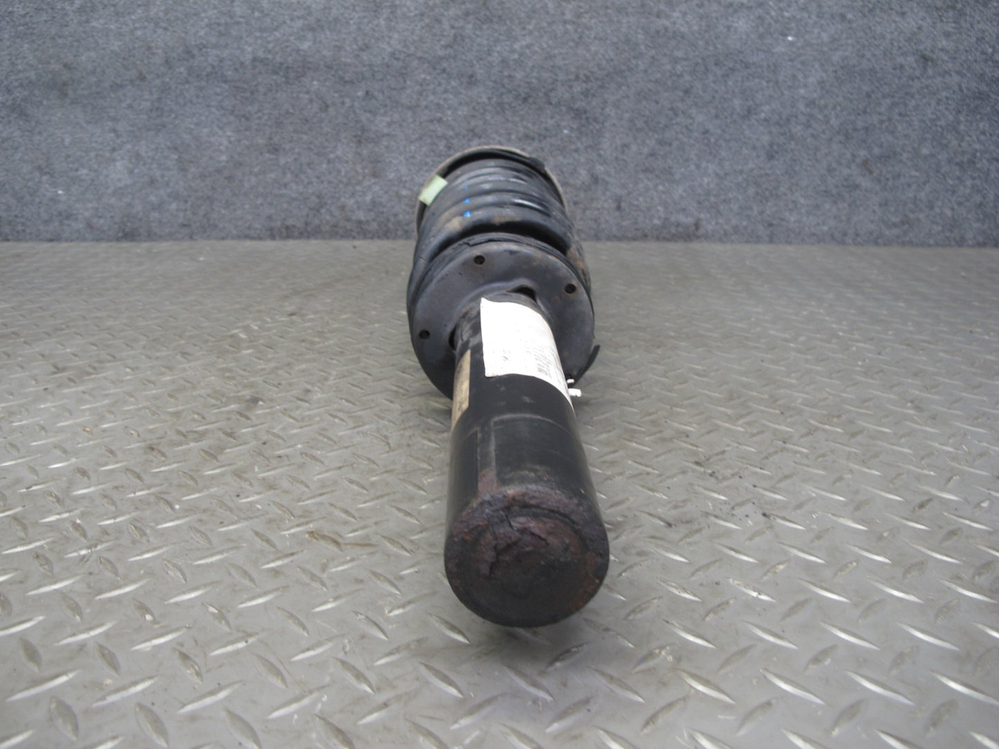 2010-2011 BMW E72 X6 AWD Hybrid Front Left & Right Strut Shock Absorber Set of 2