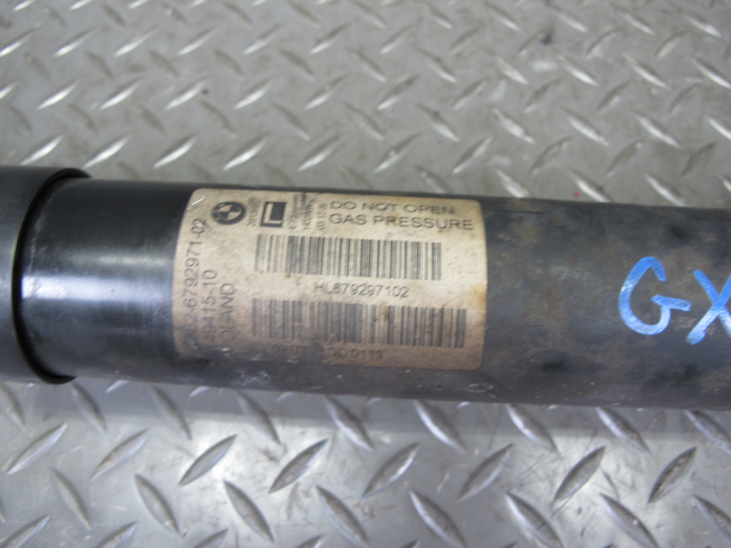 2010-2011 BMW E72 X6 AWD Hybrid Rear Left & Right Strut Shock Absorber Set of 2