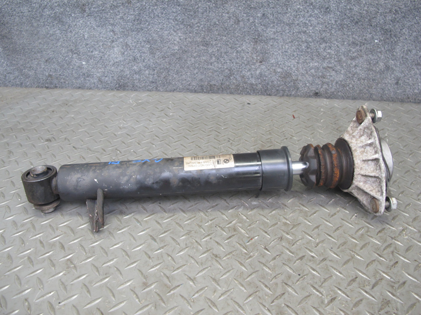 2010-2011 BMW E72 X6 AWD Hybrid Rear Left & Right Strut Shock Absorber Set of 2