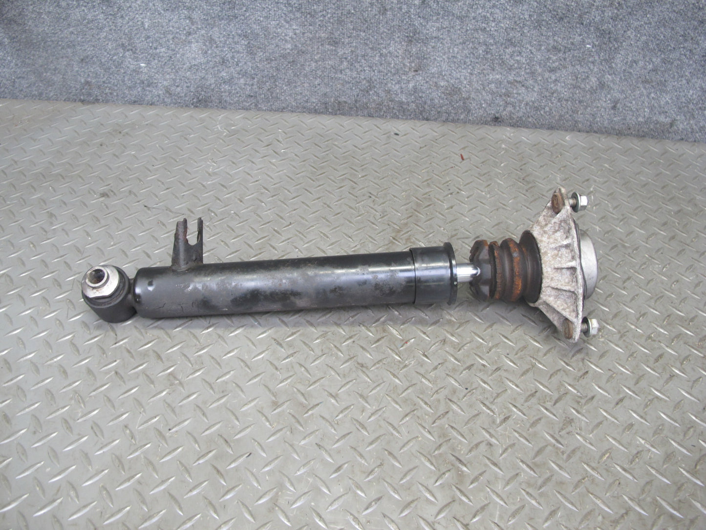2010-2011 BMW E72 X6 AWD Hybrid Rear Left & Right Strut Shock Absorber Set of 2