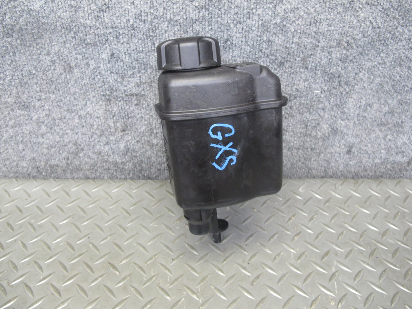 2010-2011 BMW E72 X6 Hybrid Engine Coolant Expansion Overflow Reservoir Tank