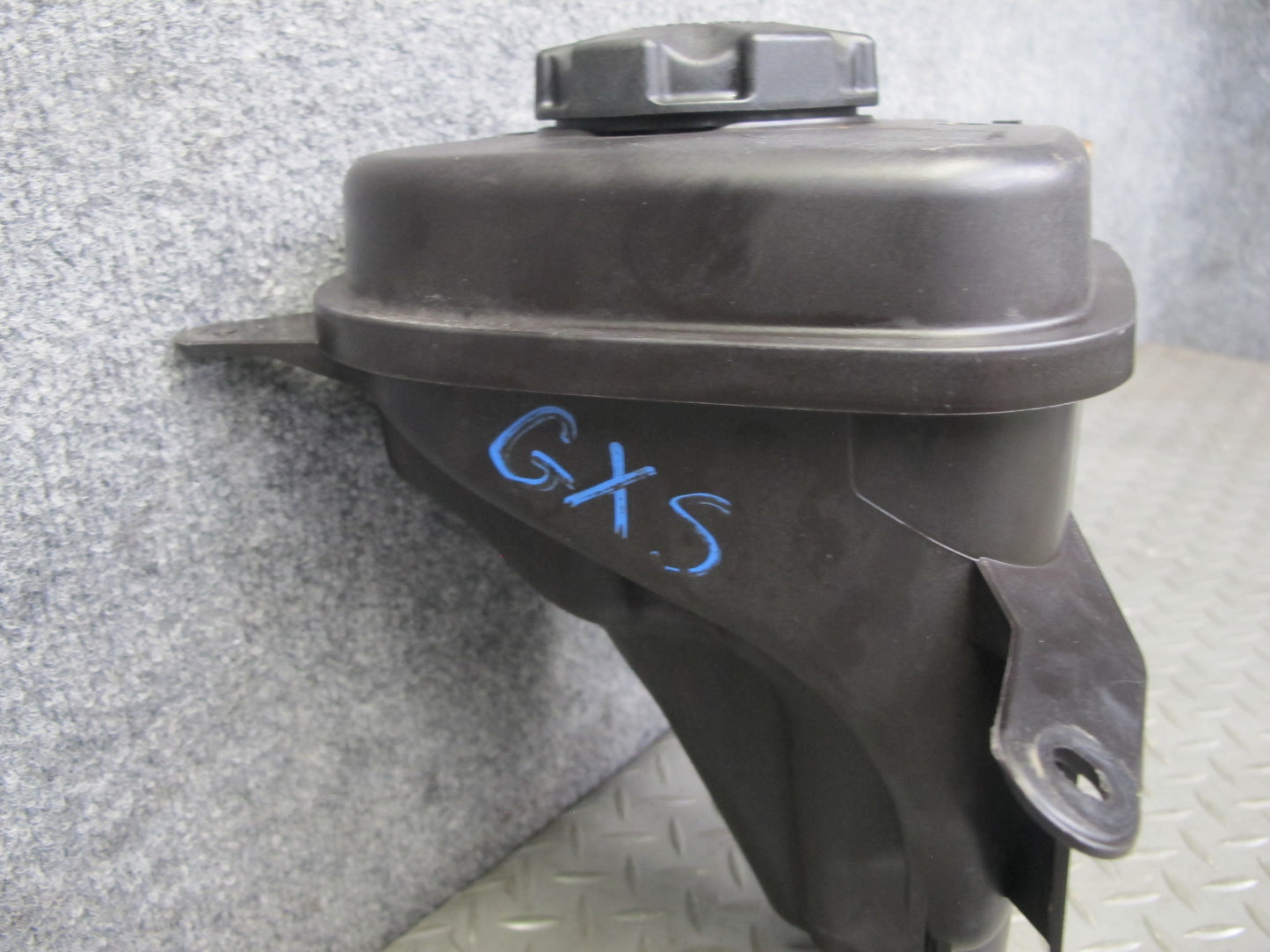 2008-2014 BMW E71 E72 X6 Engine Expansion Overflow Reservoir Tank 7552546