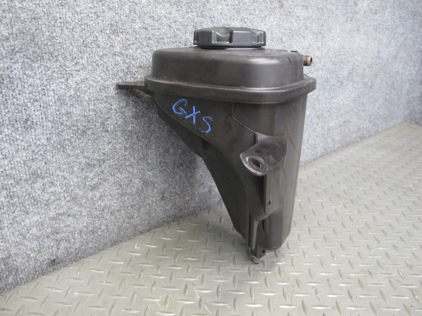 2008-2014 BMW E71 E72 X6 Engine Expansion Overflow Reservoir Tank 7552546