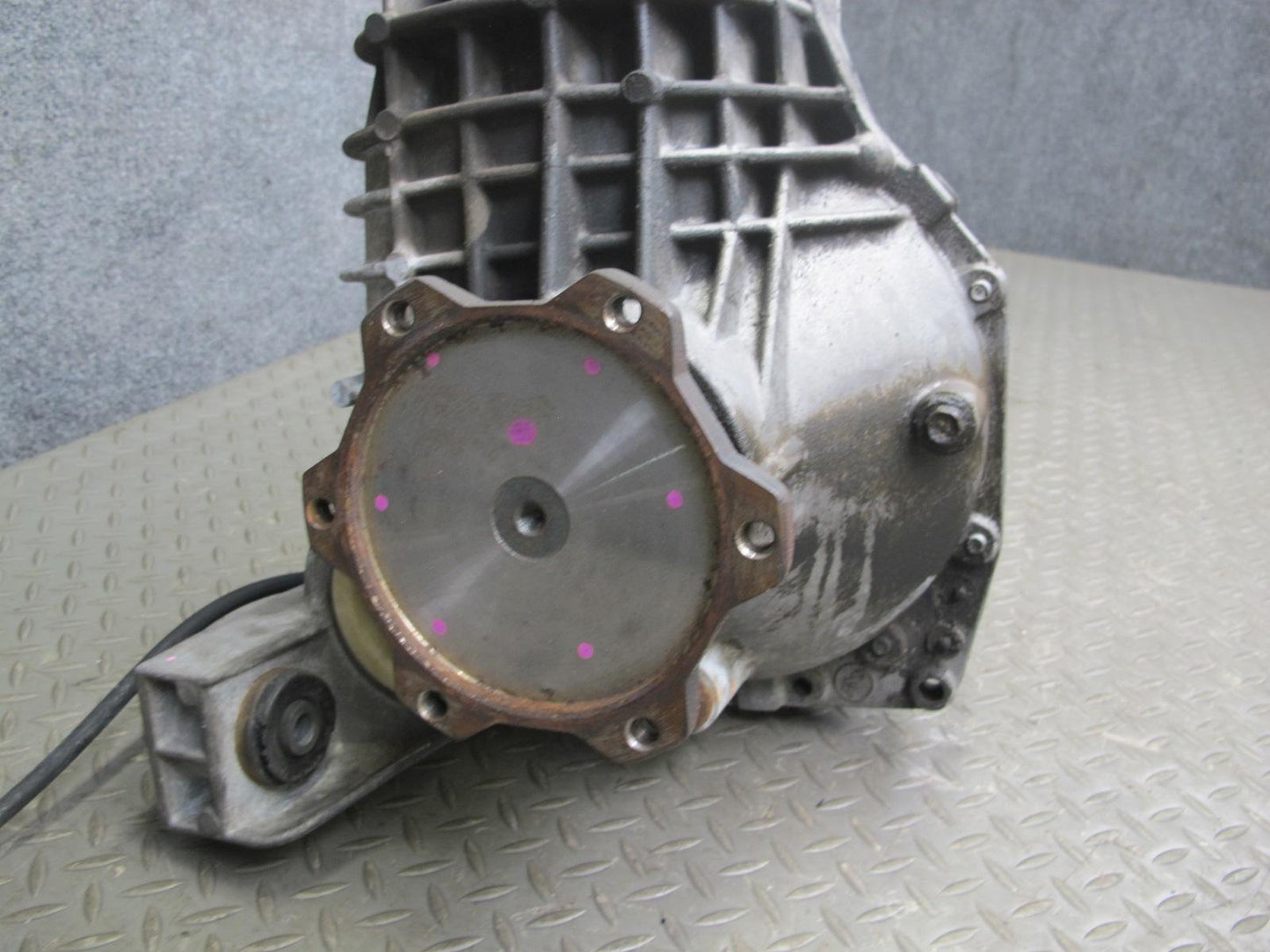2003-2007 Hummer H2 4WD 4x4 Front Differential Carrier 4.10 Ratio