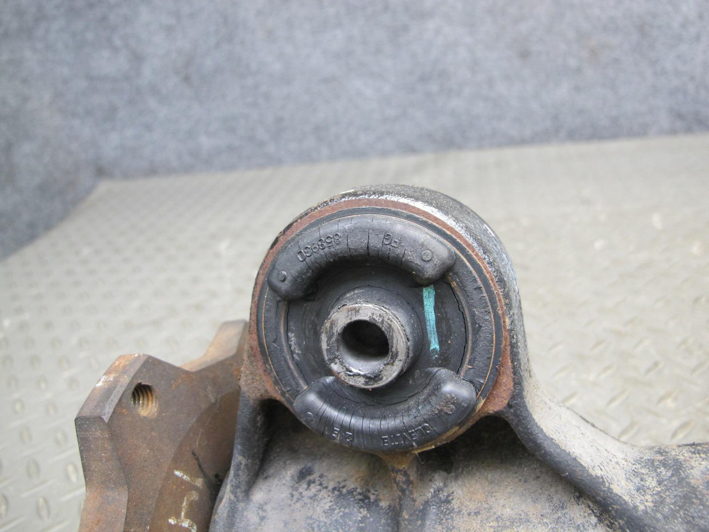 2003-2007 Hummer H2 4WD 4x4 Front Differential Carrier 4.10 Ratio