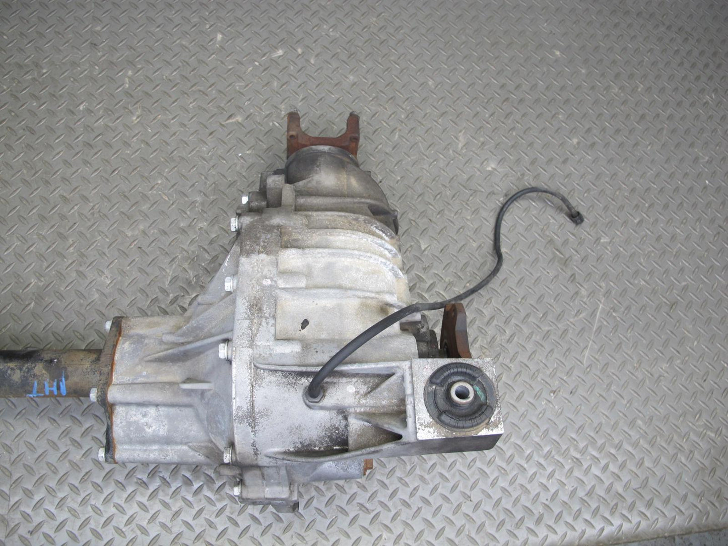 2003-2007 Hummer H2 4WD 4x4 Front Differential Carrier 4.10 Ratio