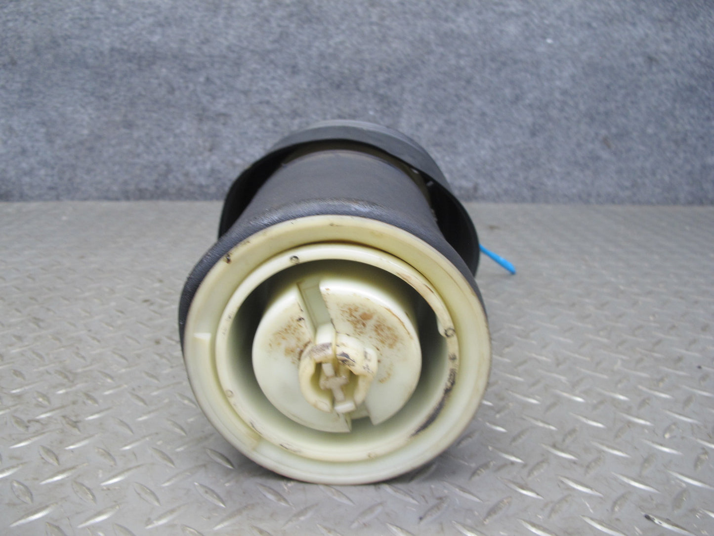 2010-2011 BMW E72 X6 AWD Hybrid Aftermarket Rear Right Suspension Air Spring BAG