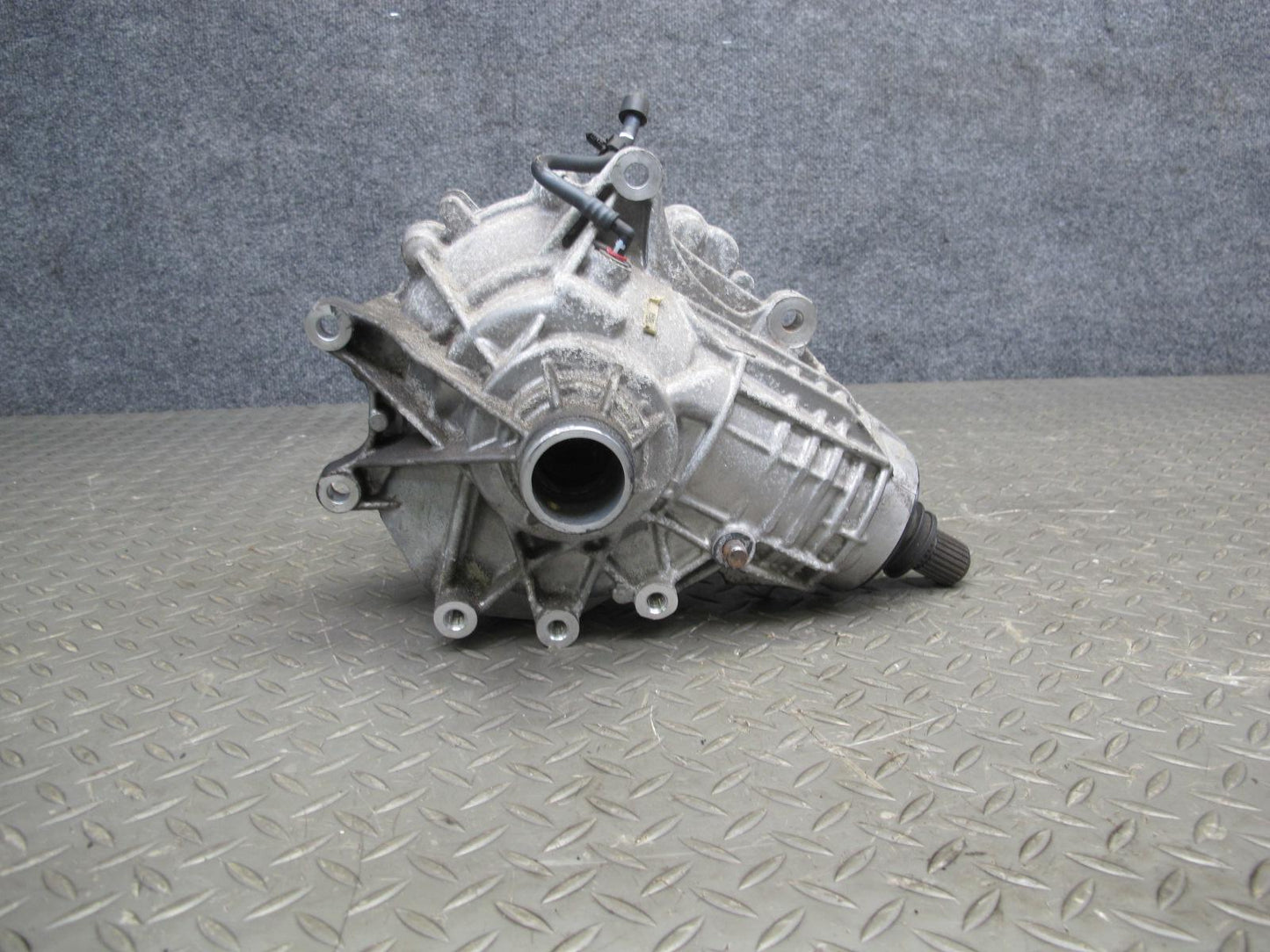 2017-2020 Maserati Levante M161 3.0L AWD Front Differential Carrier 6700321830