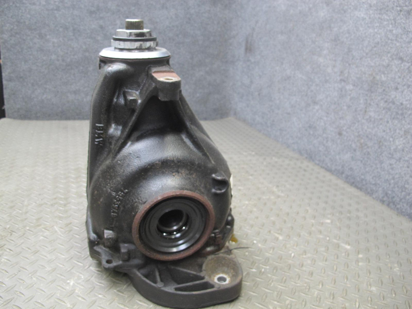 2010-2011 BMW X6 E72 Hybrid Rear Axle Differential Carrier Gear Ratio 3.64