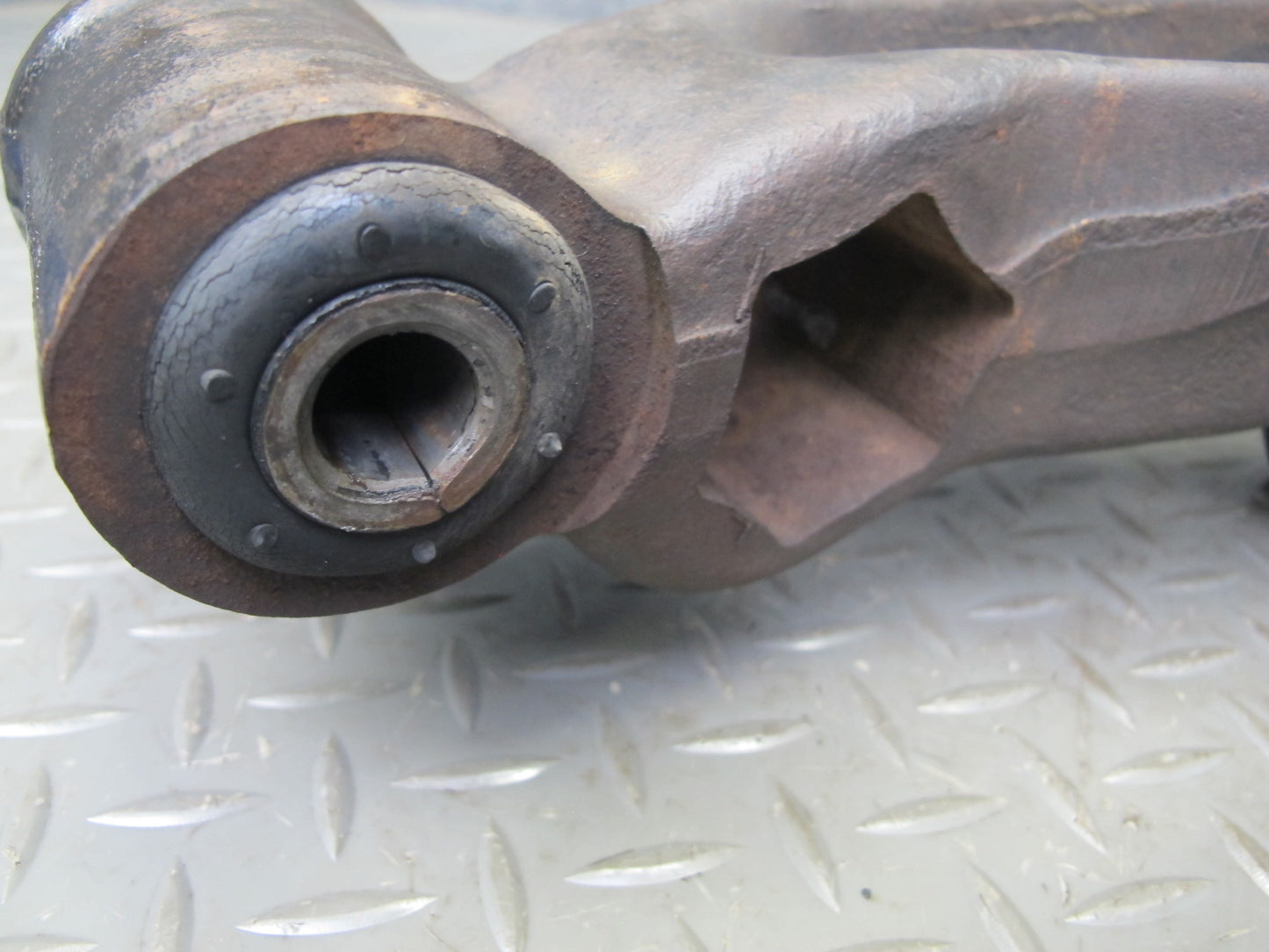 2003-2009 Hummer H2 AWD Front Right Passenger Side Lower Control Arm