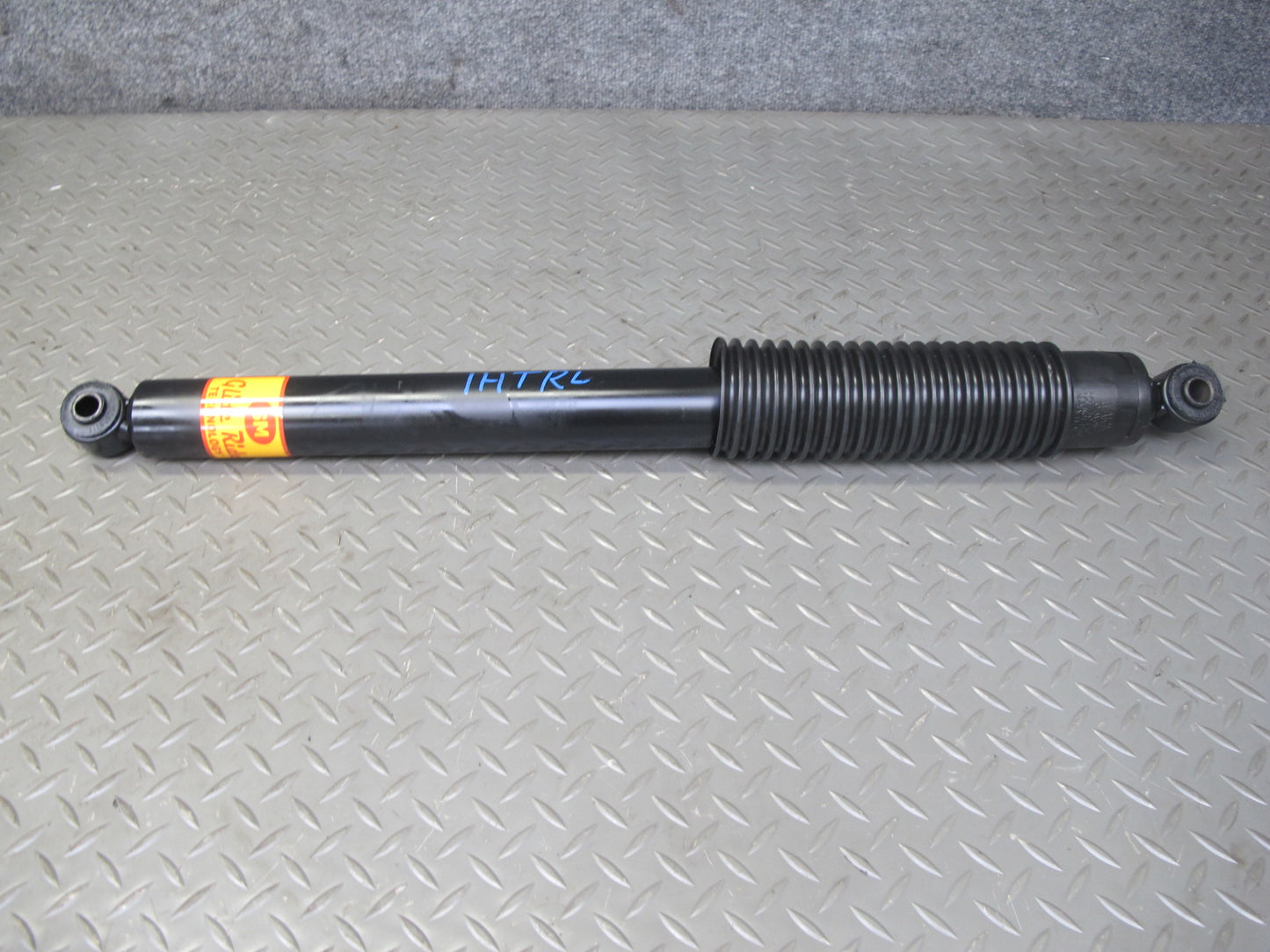 2003-2009 Hummer H2 Set of 2 Rear Left & Right Strut Shock Absorber Strutmasters