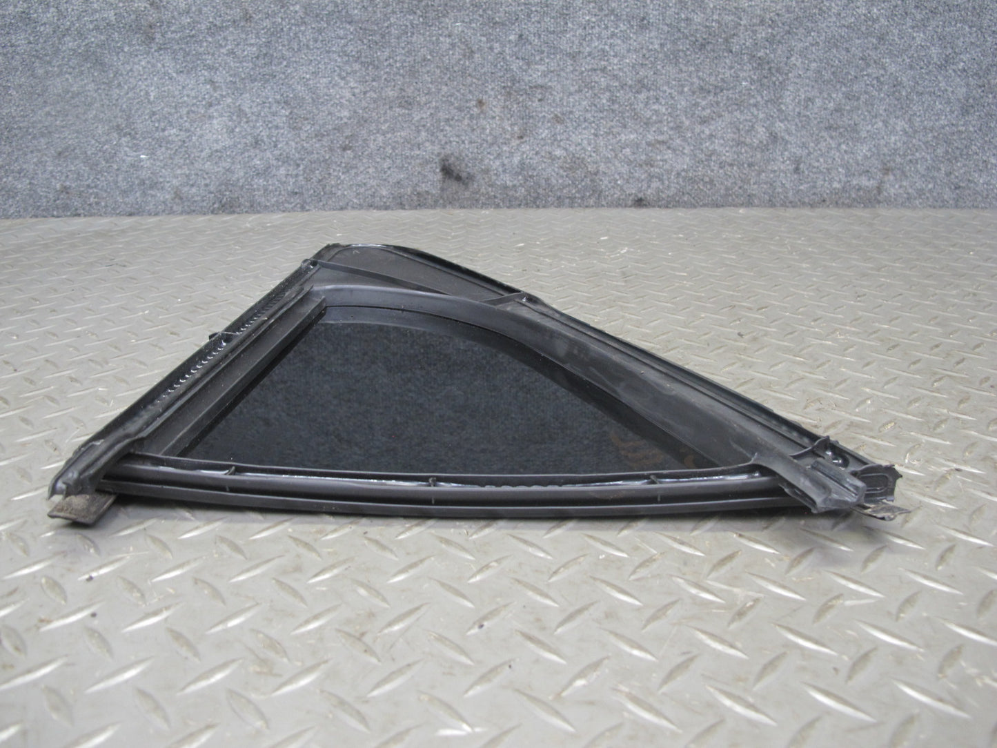 07-13 Mercedes W221 S-class Rear Left Door Quarter Glass Window OEM