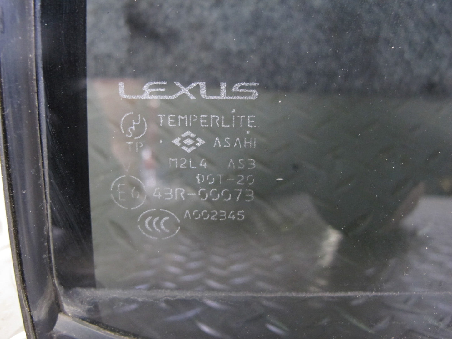 1998-2007 Lexus J100 LX470 Rear Right Side Door Vent Fixed Glass Window
