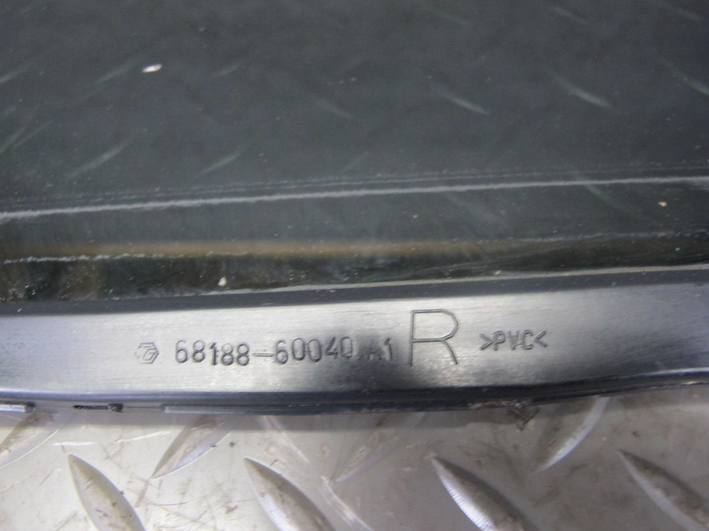 1998-2007 Lexus J100 LX470 Rear Right Side Door Vent Fixed Glass Window
