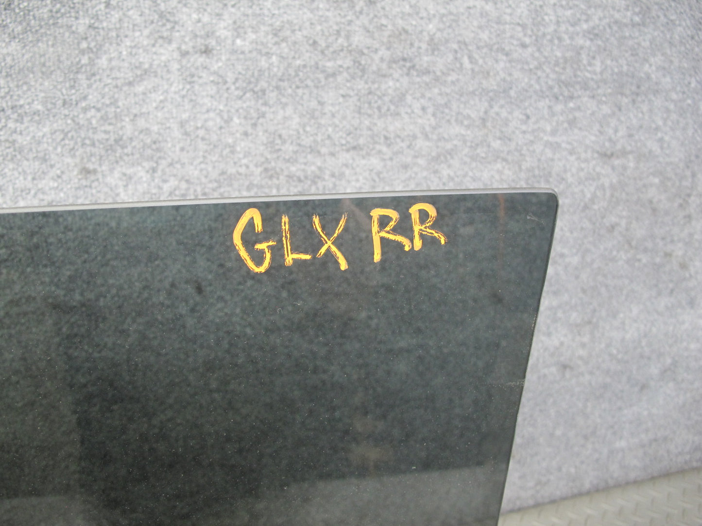 2003-2007 Lexus J100 LX470 Rear Right Passenger Side Door Glass Window