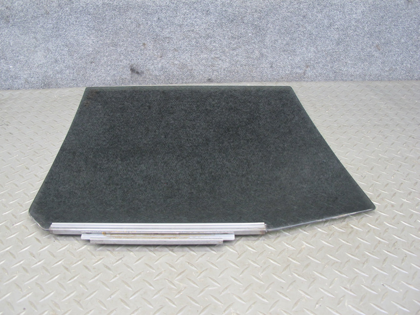 2003-2007 Lexus J100 LX470 Rear Left Driver Side Door Glass Window