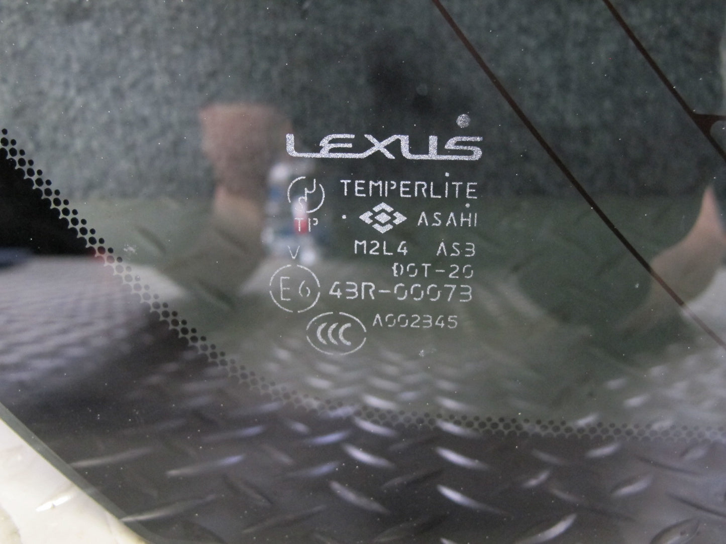 2003-2007 Lexus J100 LX470 Rear Right Passenger Side Quarter Glass Window