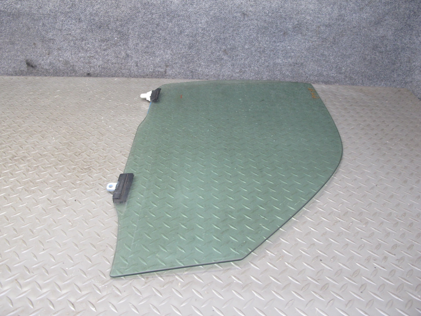 2003-2007 Lexus J100 LX470 Front Right Passenger Side Door Glass Window