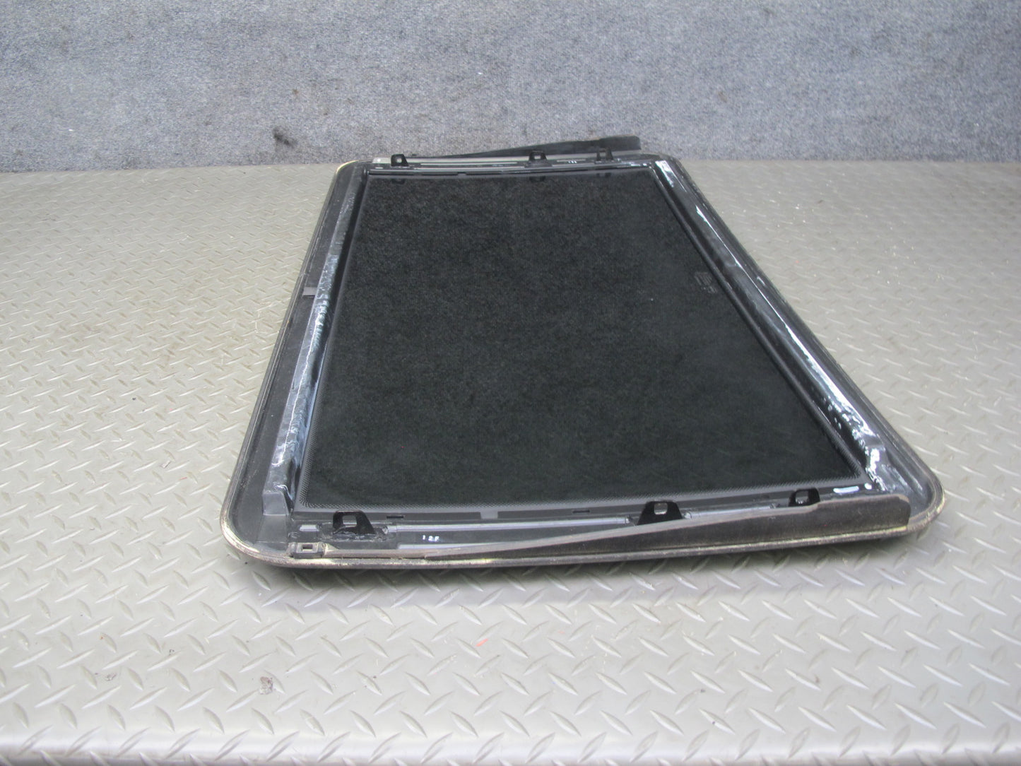 07-13 Mercedes W221 S-class Sunroof Glass Panel 2217800421 OEM