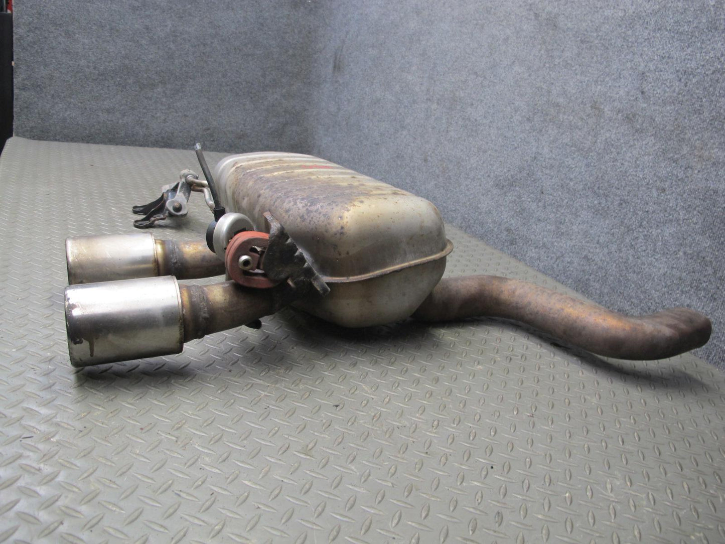 12-13 VW Golf R MK6 Rear Exhaust Muffler w Tips & Flap OEM