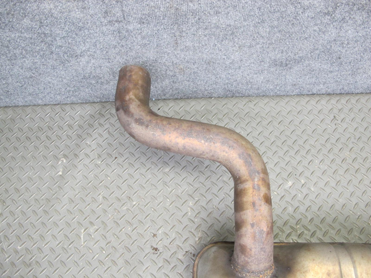 12-13 VW Golf R MK6 Rear Exhaust Muffler w Tips & Flap OEM