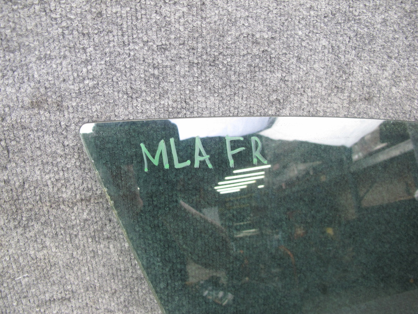 2017-2020 Maserati Levante M161 Front Right Door Glass Window