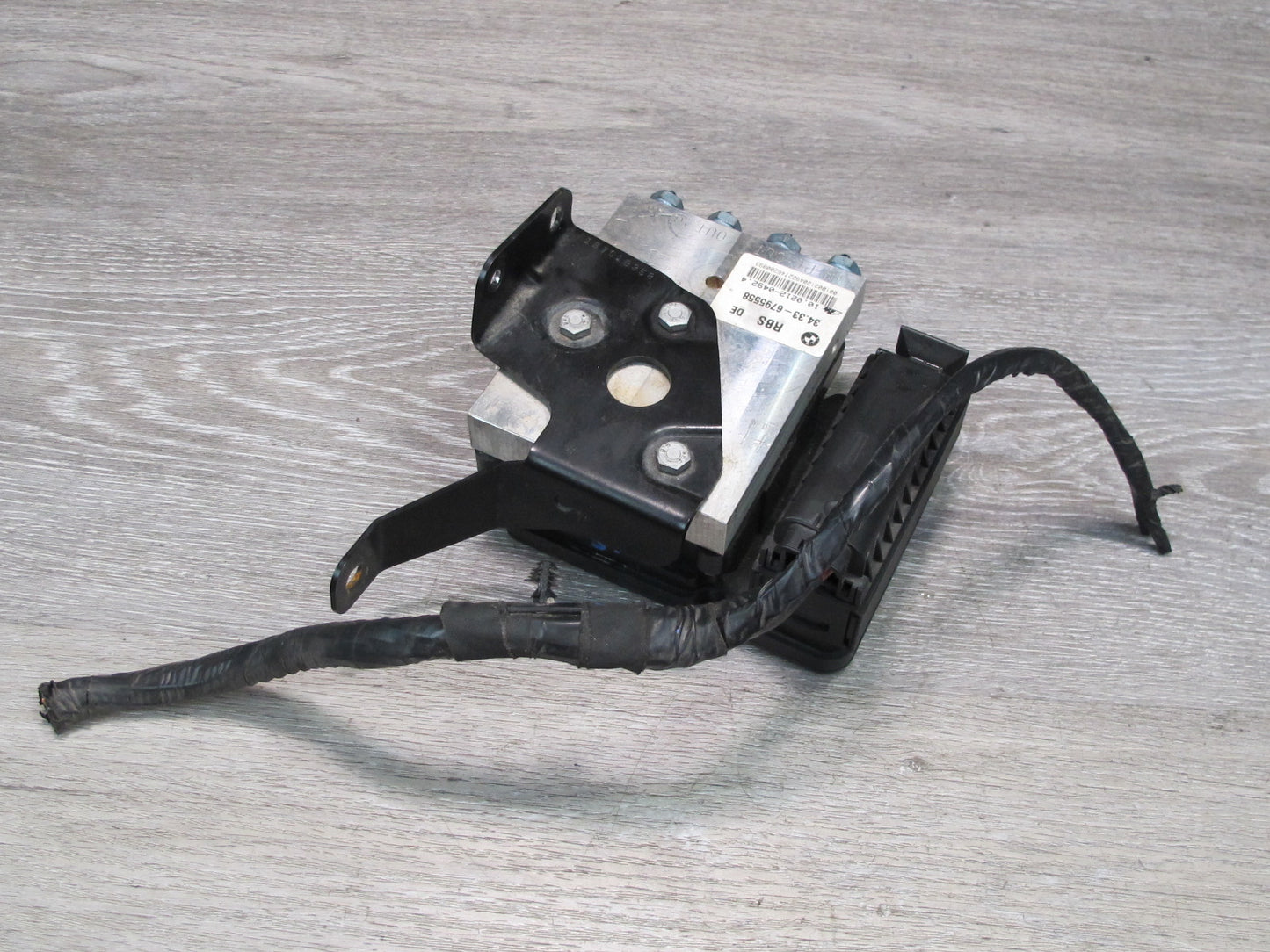 2010-2011 BMW E72 X6 Hybrid ABS SBA Hydraulic Control Module Unit 6795558