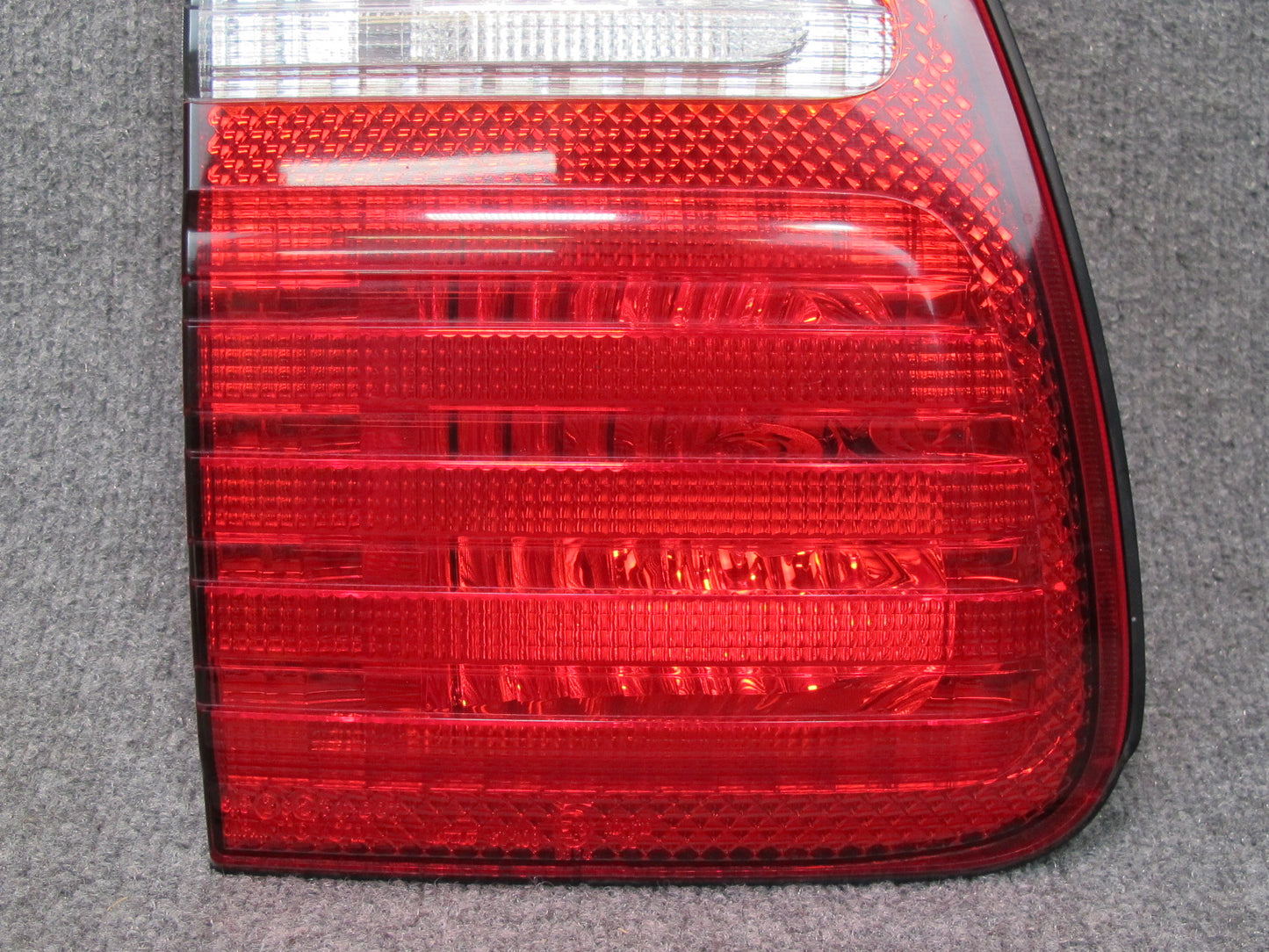 1998-2006 Lexus UZJ100L LX470 Rear Left Driver Side Inner Tail Light Lamp