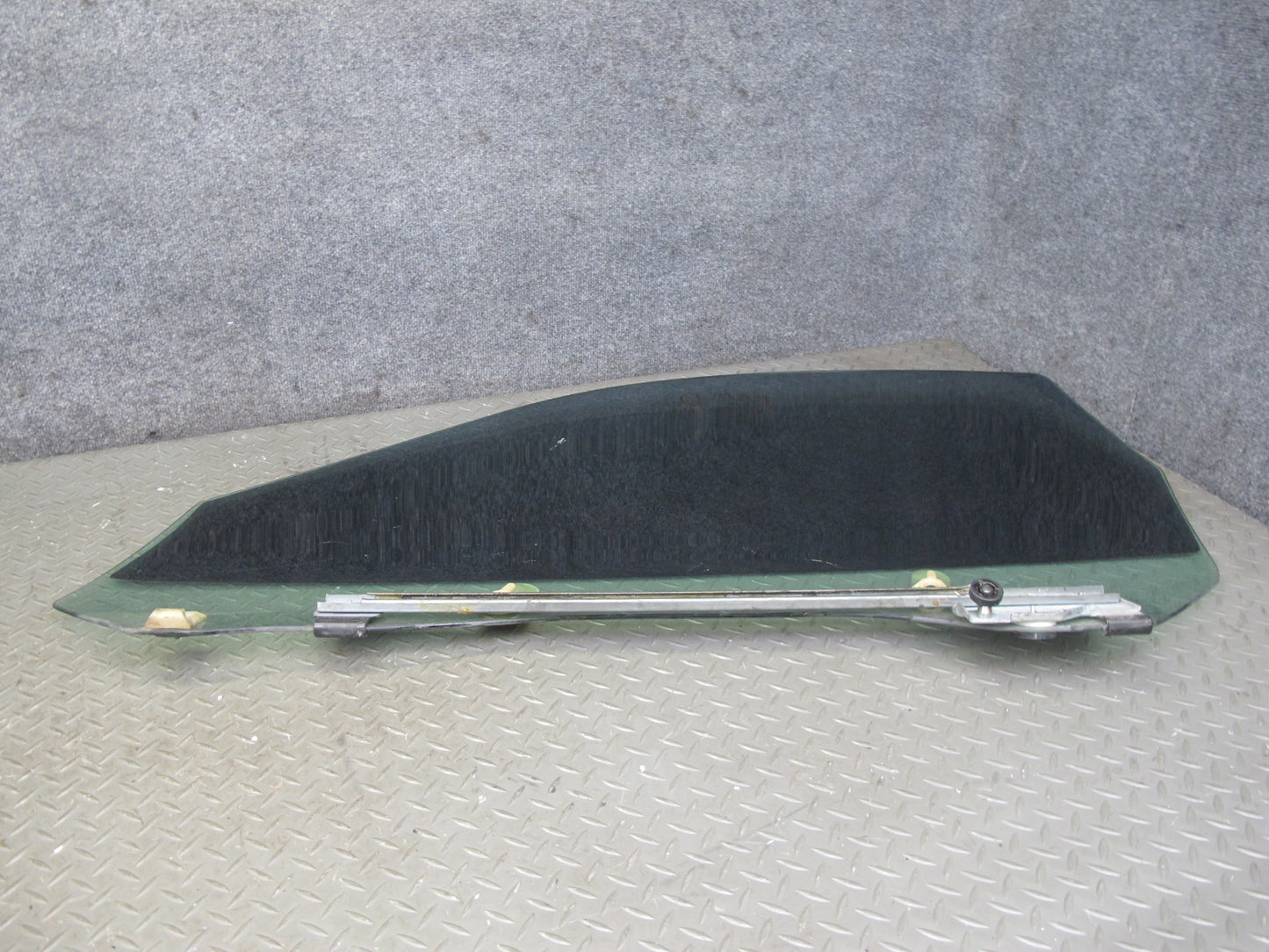93-02 Chevrolet Camaro Coupe Front Right Passenger Door Glass Window Tinted OEM