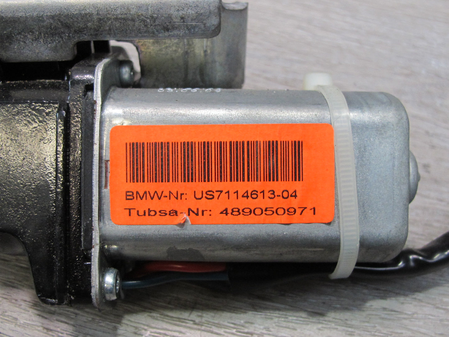 2008-2014 BMW E71 E72 X6 Rear Trunk Lid Power Lock Drive Motor Mechanism 7114613