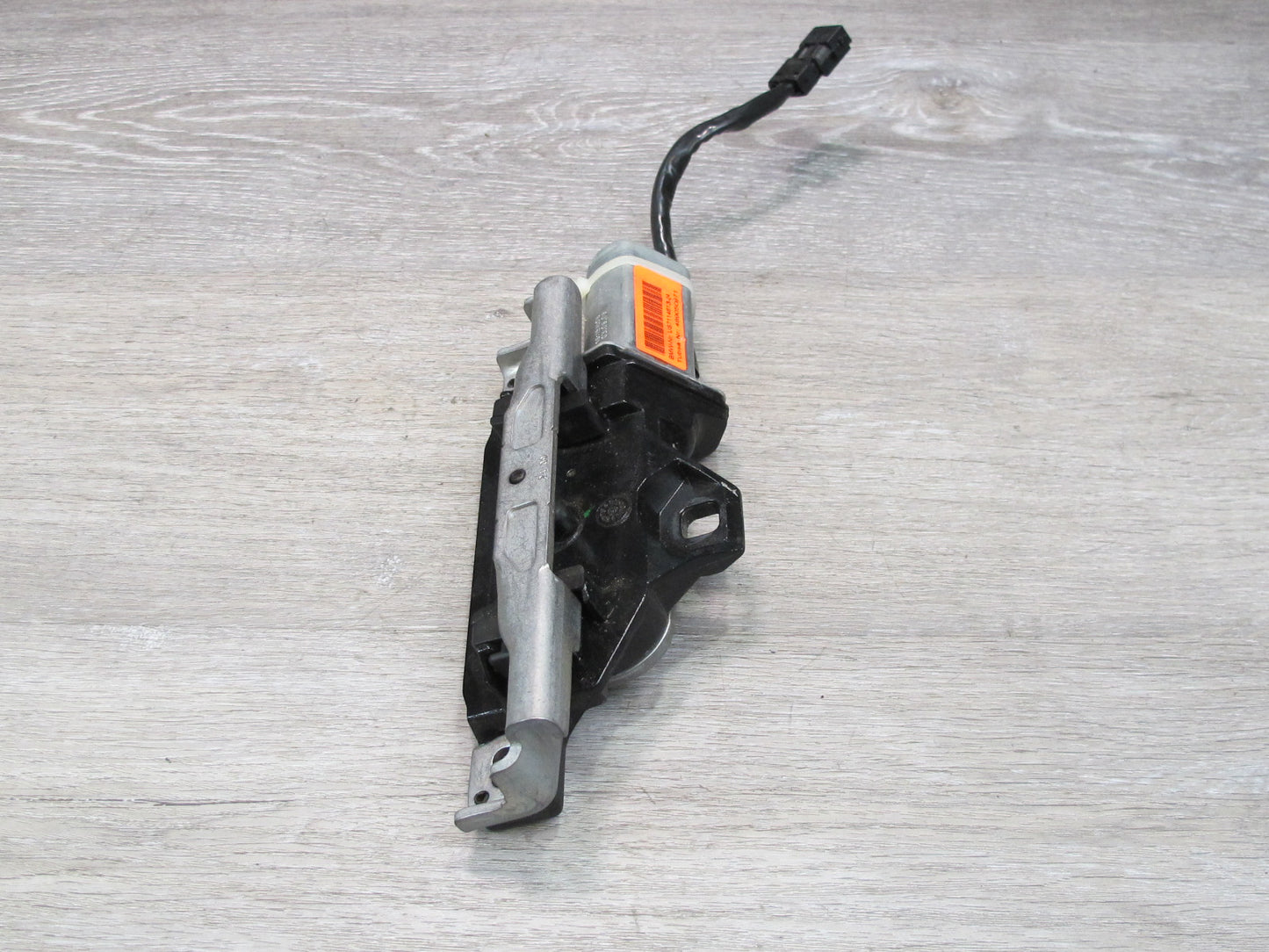 2008-2014 BMW E71 E72 X6 Rear Trunk Lid Power Lock Drive Motor Mechanism 7114613