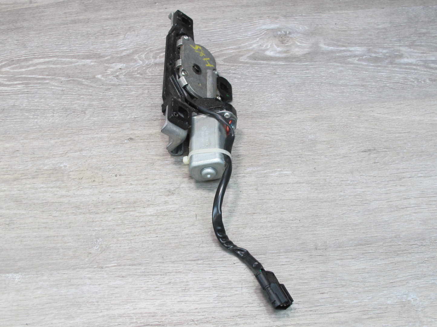 2008-2014 BMW E71 E72 X6 Rear Trunk Lid Power Lock Drive Motor Mechanism 7114613