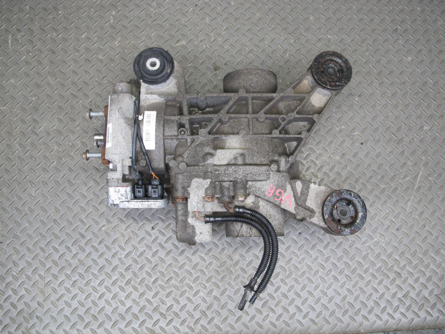 12-13 VW Golf R MK6 AWD M/T Rear Haldex Differential Carrier 146K Miles OEM