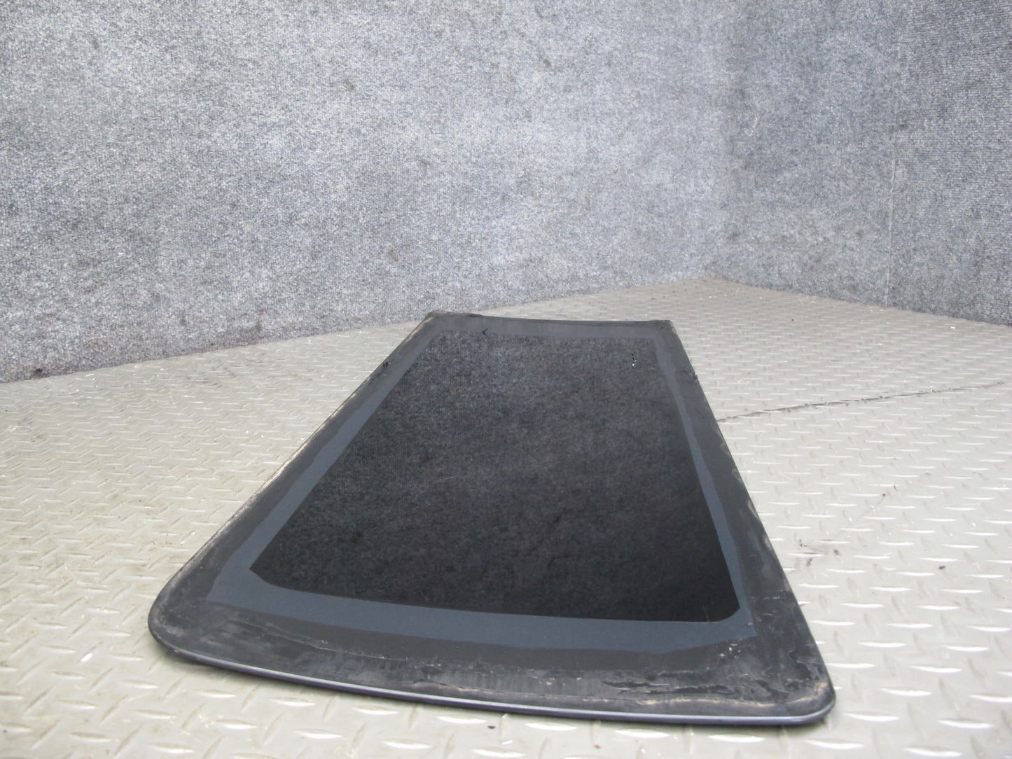 2003-2007 Hummer H2 Rear Left Driver Side Quarter Glass Window