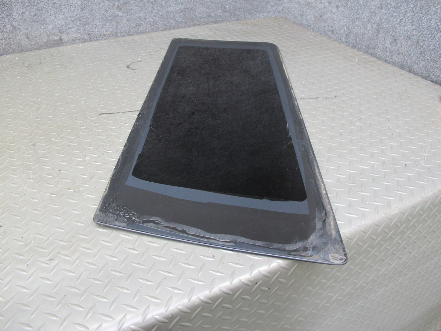 2003-2007 Hummer H2 Rear Left Driver Side Quarter Glass Window