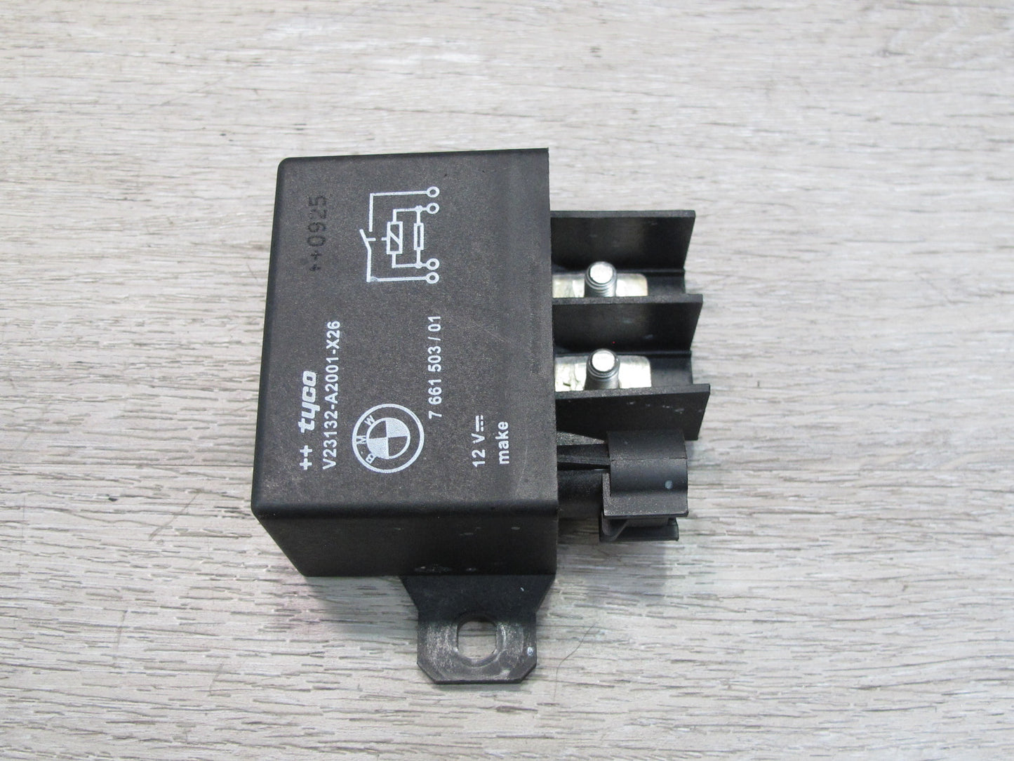 2008-2014 BMW E71 E72 X6 Engine Cooling Fan Relay Control Module 7661503