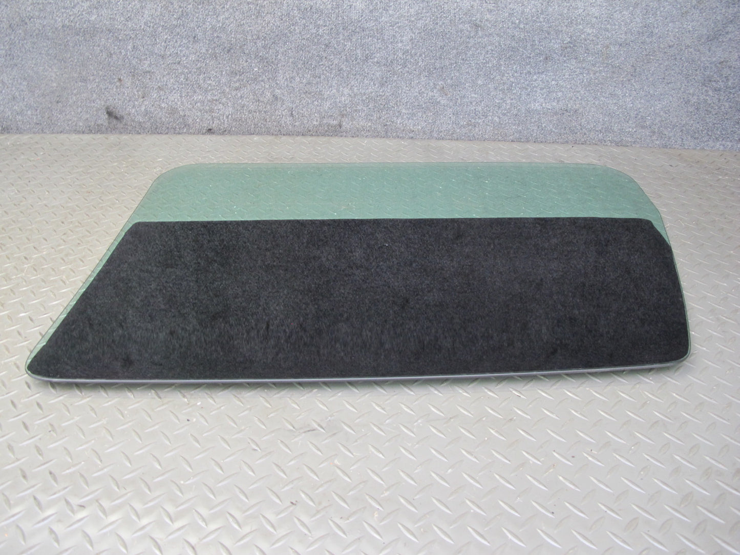2003-2009 Hummer H2 Front Right Passenger Side Door Glass Window