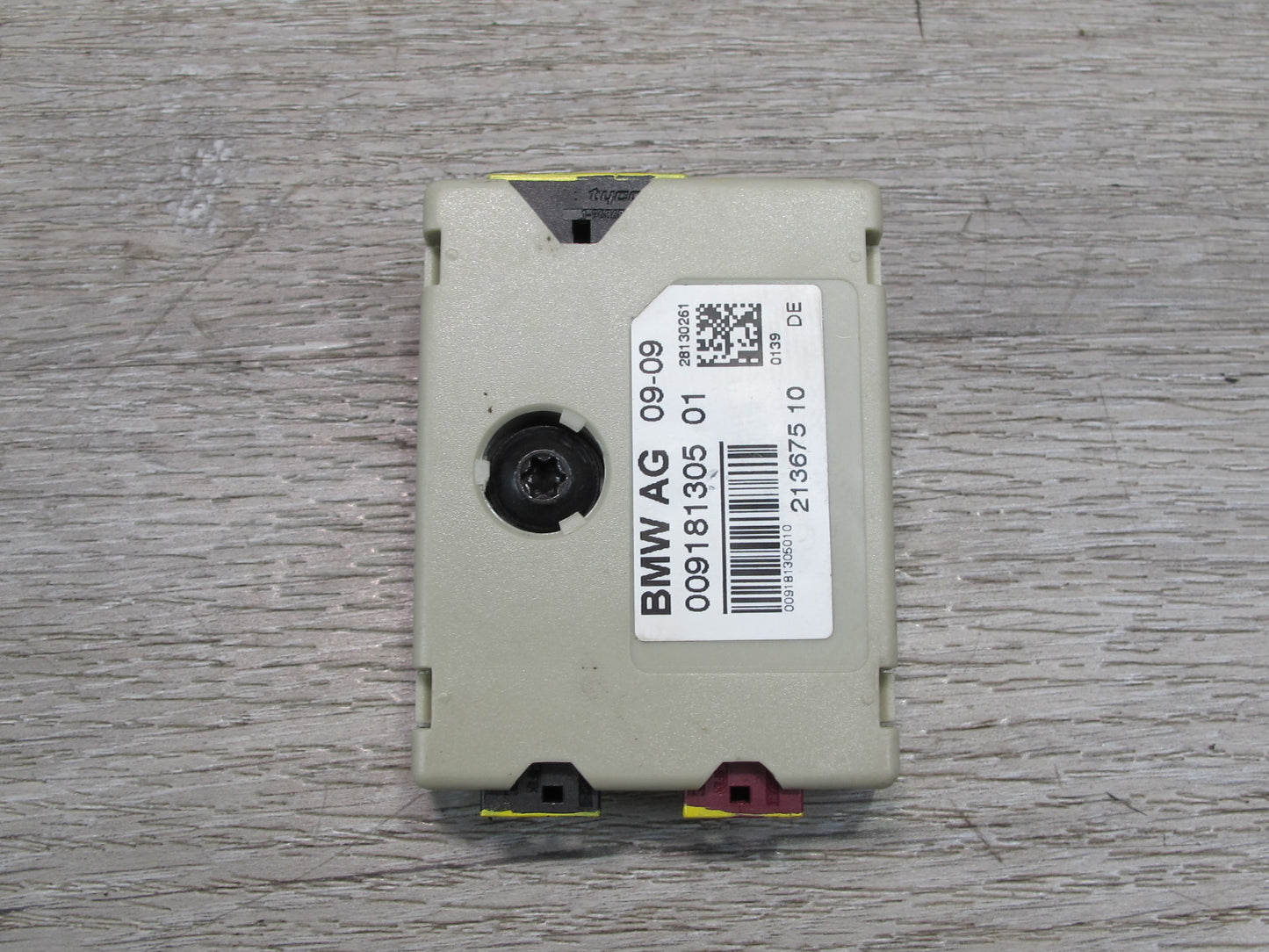 2008-2014 BMW E71 E72 X6 Radio Antenna Suppression Filter Amplifier Module