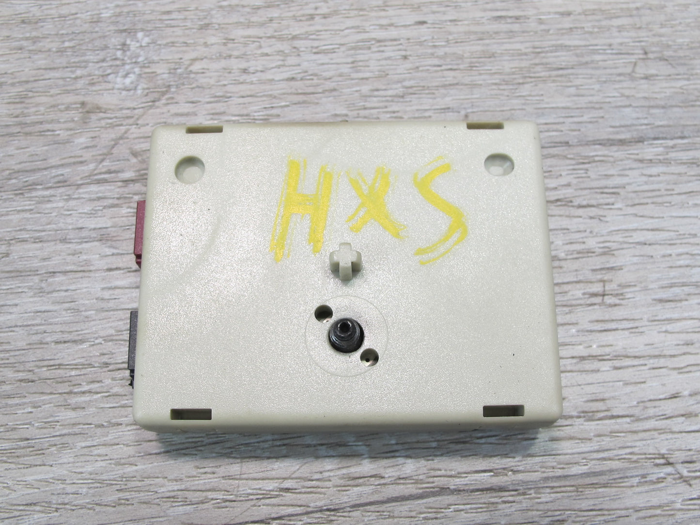 2008-2014 BMW E71 E72 X6 Radio Antenna Suppression Filter Amplifier Module